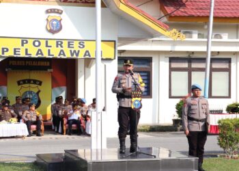 Kapolres Pelalawan Pimpin apel Gelar Pasukan Operasi Patuh Lancang Kuning 2024