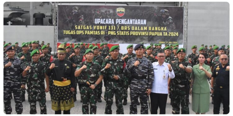 Danrem 031/WB Pimpin Upacara Pemberangkatan Satgas Yonif 131/BRS Pamtas RI  Ke Papua