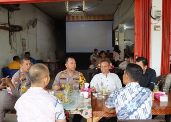 Polres Kuansing Gelar Jum’at Curhat dan Silaturahmi dengan Tokoh Masyarakat dan Tokoh Pemuda Kelurahan Simpang Tiga