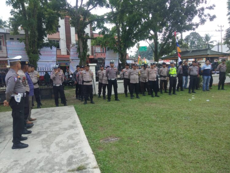 Polres Kuansing Gelar Apel Pengamanan Festival Pacu Jalur Tradisional 2024 di Kecamatan Benai