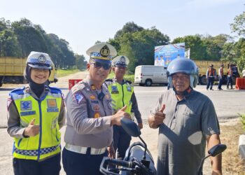 Kasat Lantas Polres Siak AKP Fandri Edukasi Peduli Pengemudi