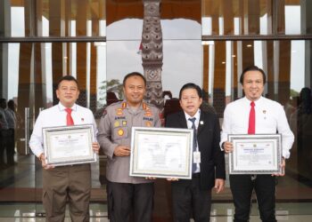Kinerja Dinilai Baik, Polda Riau Terima Presisi Award dari Lemkapi