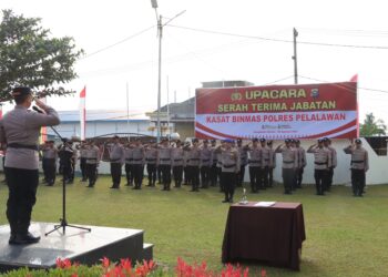 Kapolres Pelalawan Pimpin upacara serah terima jabatan Kasat Bimas