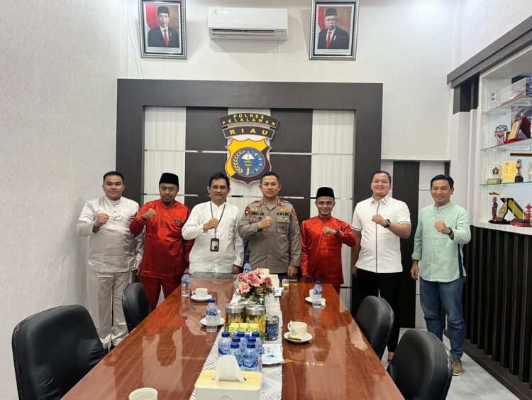 Ciptakan Pemilu kada 2024 yang aman dan Kondusif, Kapolres Pelalawan laksanakan silaturahmi bersama Bawaslu Kabupaten Pelalawan