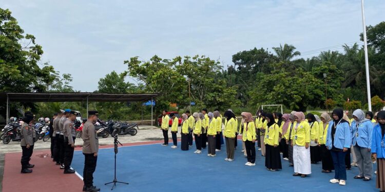 Polsek Perhentian Raja Bersama Mahasiswa/i Kukerta Laksanakan Cooling System