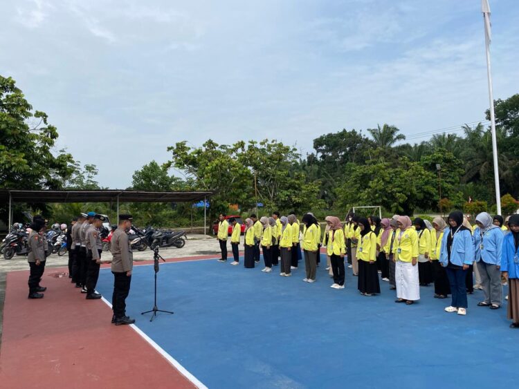 Polsek Perhentian Raja Bersama Mahasiswa/i Kukerta Laksanakan Cooling System