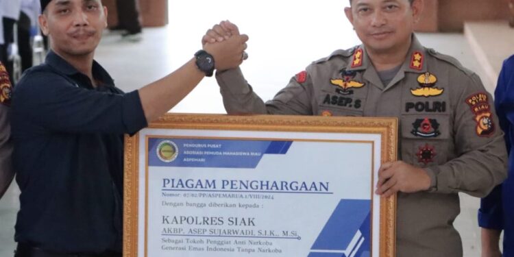 Kapolres Siak AKBP Asep Sujarwadi Dinobatkan Sebagai Tokoh Penggiat Anti Narkoba