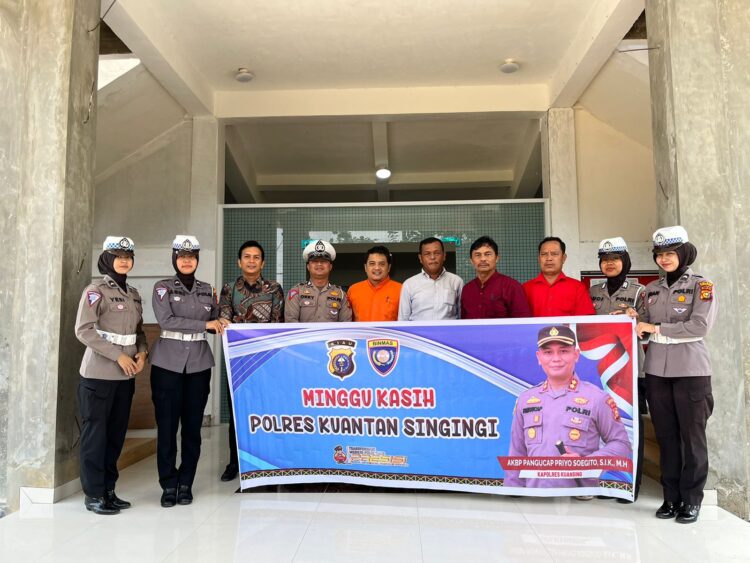 Sat Lantas Polres Kuansing Gelar Program Minggu Kasih Jalin Silaturahmi di Gereja GPIB Efrata