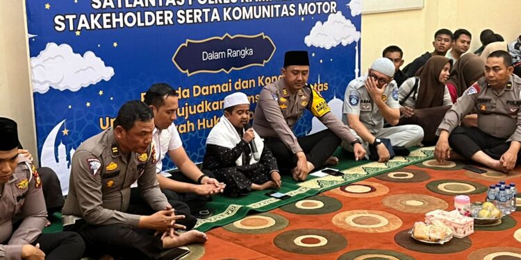 Kasat Lantas Polres Kampar AKP Vino Lestari, SIK dan Jajara Pandu Do’a Bersama Menghadapi Pilkada 2024n