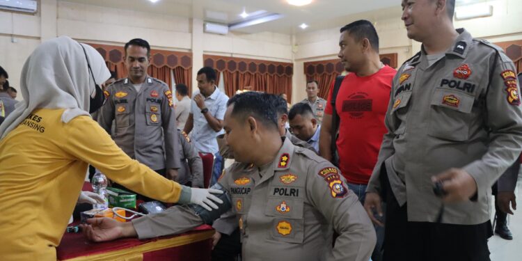 Subsatgas Dokkes Ops Mantap Praja Polres Kuansing Lakukan Pemeriksaan Kesehatan Personel Jelang Pengamanan Pilkada 2024