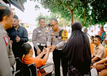 Satlantas Polres Siak Serahkan Bantuan Sosial ke Sejumlah Panti Asuhan di Hari Lalu Lintas 2024