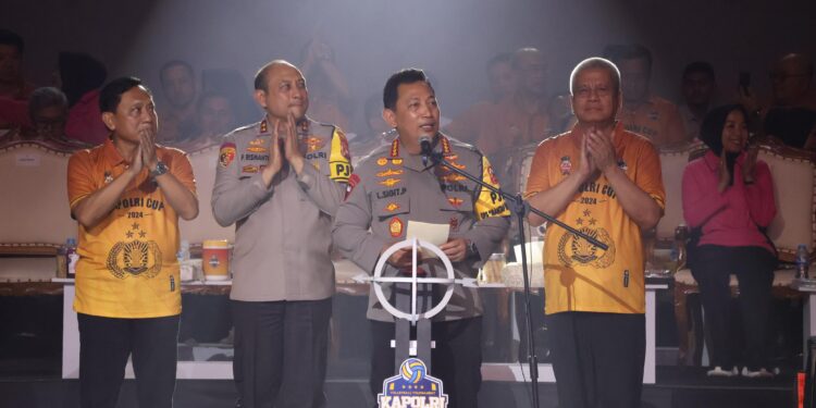 Jenderal Listyo Sigit Hadiri Penutupan Turnamen Bola Voli Kapolri Cup 2024 di Polda Kalbar