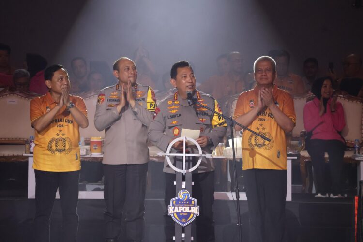 Jenderal Listyo Sigit Hadiri Penutupan Turnamen Bola Voli Kapolri Cup 2024 di Polda Kalbar