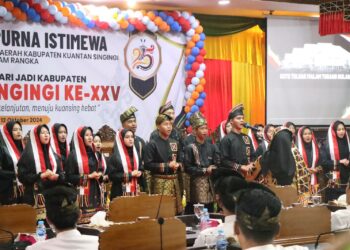 Kapolres Kuansing AKBP Pangucap Hadir Rapat Paripurna Istimewa DPRD Kuansing Dalam Rangka Memperingati Hari Jadi ke-25 Kabupaten Kuansing