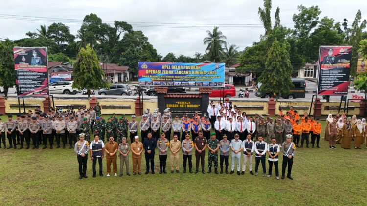 Kapolres Kampar AKBP Ronald Pimpin Apel Gelar Pasukan Ops Zebra Lancang Kuning 2024