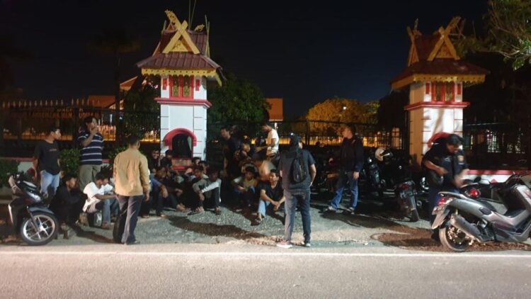 Pastikan Situasi Keamanan Tetap Kondusif Jelang Pilkada 2024, Satreskrim Pelalawan Lakukan Patroli Malam