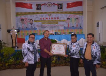 Jelang Hut PGRI Ke-79″ Polres Kampar Berikan Penyuluhan Hukum Kepada Kepsek dan Tenaga Pendidik