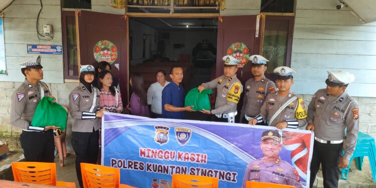 Sat Lantas Polres Kuantan Singingi Gelar “Minggu Kasih”