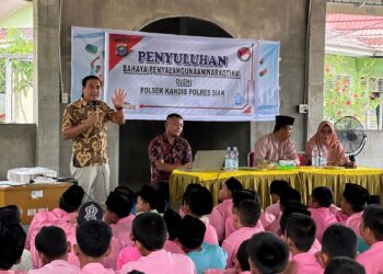 Kunjungi SMPN 7, Unit Reskrim Polsek Kandis Lakukan Penyuluhan Tentang Bahaya Penyalahgunaan Narkoba