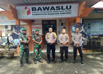 Polres Kuansing Patroli Sinergitas TNI Polri Melalui Monitoring Kantor KPU, Gudang Logistik dan Bawaslu