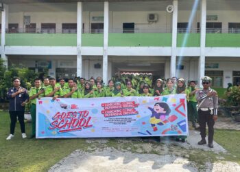 Satlantas Polres Siak bersama Indonesia Safety Driving Center (ISDC) Polda Riau menyambangi beberapa sekolah di Tualang