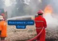 Gudang BBM Ilegal di Dumai Terbakar Hebat, Lima Rumah Ludes, Kerugian Diperkirakan Miliaran Rupiah