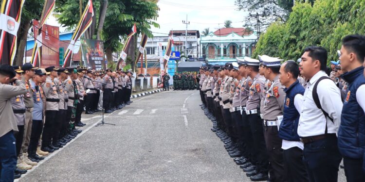 Kapolres Kuansing AKBP Pangucap Pimpin Apel Pengamanan Rapat Rekapitulasi Suara Pilkada Serentak 2024 di Tingkat Kabupaten