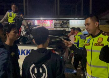 Satlantas Polres Kampar Berhasil Bubarkan Balap Liar di Gerbang Tol Bangkinang, 9 Kendaraan Diamankan!