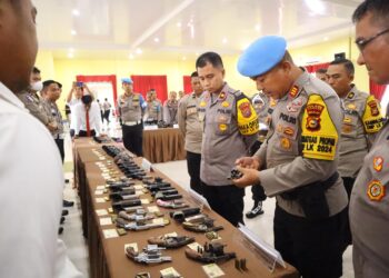 Kasi Propam Polres Kampar Gelar Apel Pemeriksaan Senpi dan Amunisi Anggota