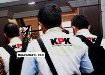KPK Geledah Kantor Dinas PUPR Provinsi Riau