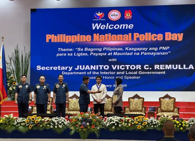 Kombes Pol Retno Prihawati Terima Penghargaan dari Kepala Kepolisian Filipina atas Kerjasama Hukum RI-Filipina
