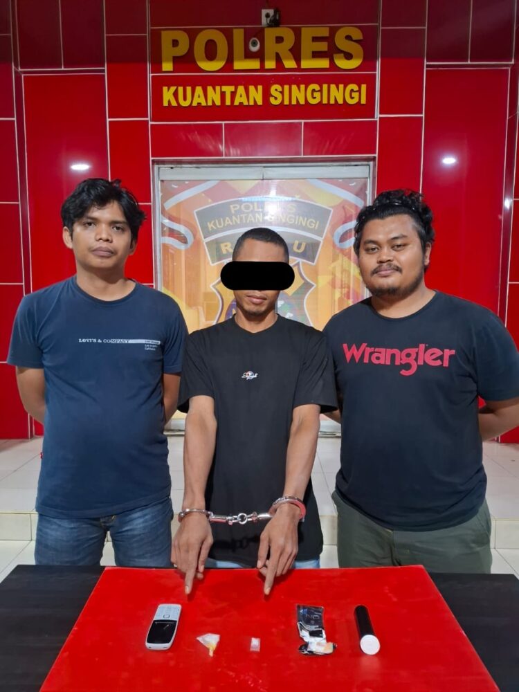 Tim Mata Elang Satresnarkoba Polres Kuansing Bekuk Pengedar Sabu di Desa Sumber Datar