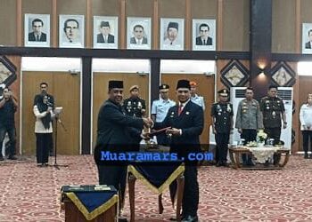 Roni Rahmad Lantik Zulhelmi Arifin Sebagai Pj Sekda Kota Pekanbaru