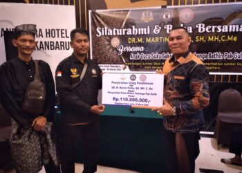 Silaturhami dan Buka Puasa Dr M Martin  Purba, SH,. Mh, C.Me dengan Anak Cucu Suku sakai Bathin Sobanga Batin Pak Gulik Berjalan Baik