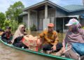 Tinjau Lokasi Banjir di Rumbai, Hendry Munief Bawa Tenaga Medis dan Bantuan untuk Warga