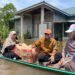 Tinjau Lokasi Banjir di Rumbai, Hendry Munief Bawa Tenaga Medis dan Bantuan untuk Warga