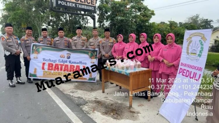 Polsek Tambang Bagi – Bagi Takjil Gratis