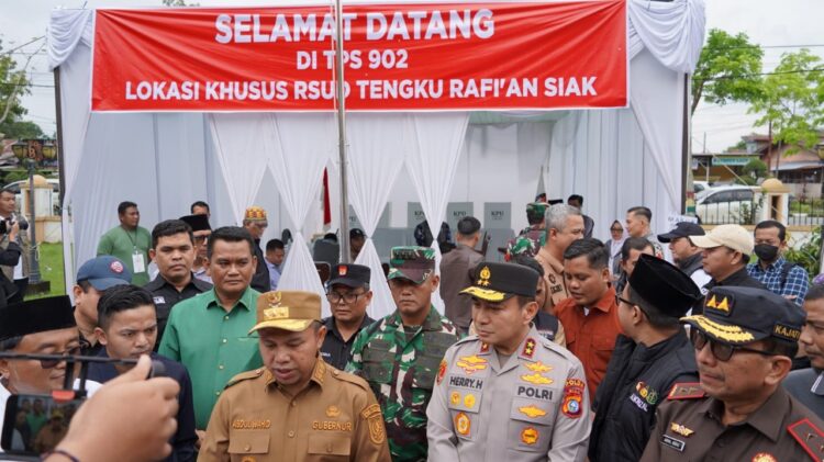 Tinjau PSU Pilkada 2024 di Kabupaten Siak,Dandim 0322/Siak Sambut Gubernur Riau dan Forkopimda