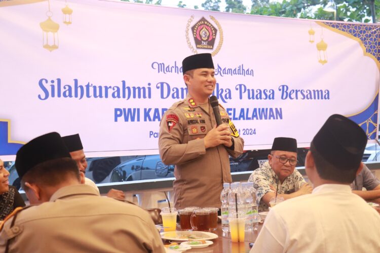 Kapolres Pelalawan Hadiri acara buka bersama insan Pers PWI Kabupaten Pelalawan