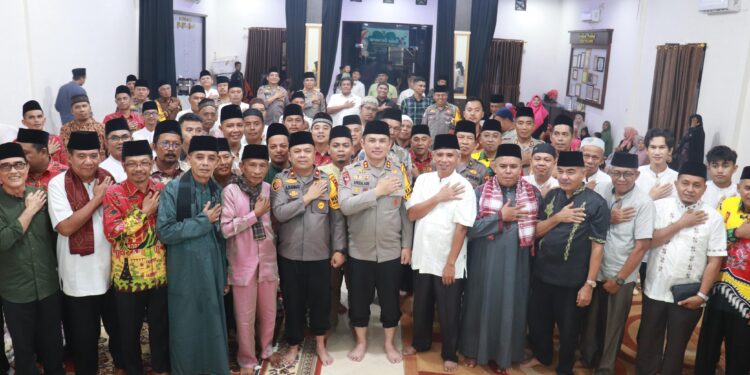 Jalin Silaturahmi dan Perkuat Persatuan Kapolres Pelalawan buka bersama dengan Masyarakat Minang