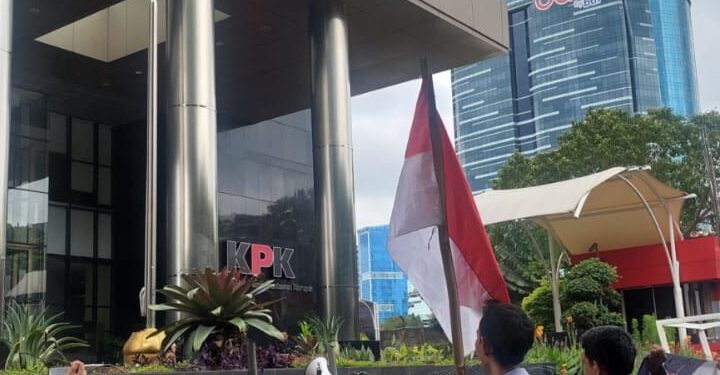 Forum Aktivis Riau Jakarta Gelar Aksi di halaman kantor KPK”  KPK segera Periksa mantan Penjabat (Pj) Walikota Pekanbaru, Muflihun Korupsi SPPD Fiktif