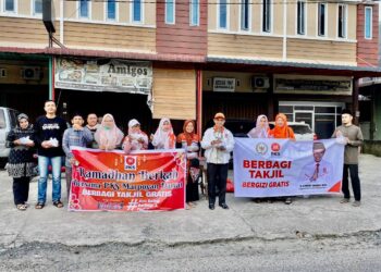 Maksimalkan Berkah Ramadhan, Hendry Munief Berbagi Takjil hingga Sahur