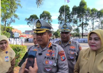 Kuansing Berduka, Polantas RiauTanggap Cepat Tangani Longsor di Jalan Lintas Teluk Kuantan – Pekanbaru
