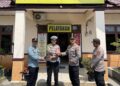 Polsek Singingi Hilir Berikan Bibit Pohon Kepada Personel Yang Berulang Tahun