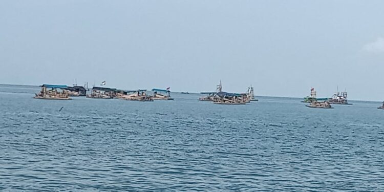 Bang jago berkuasa di pantai pasir kuning, Pasal 158 UU No 4 Tahun 2009 (Minerba) diduga Tidak Berpungsi” Bobroknya handphone wartawan di blok”