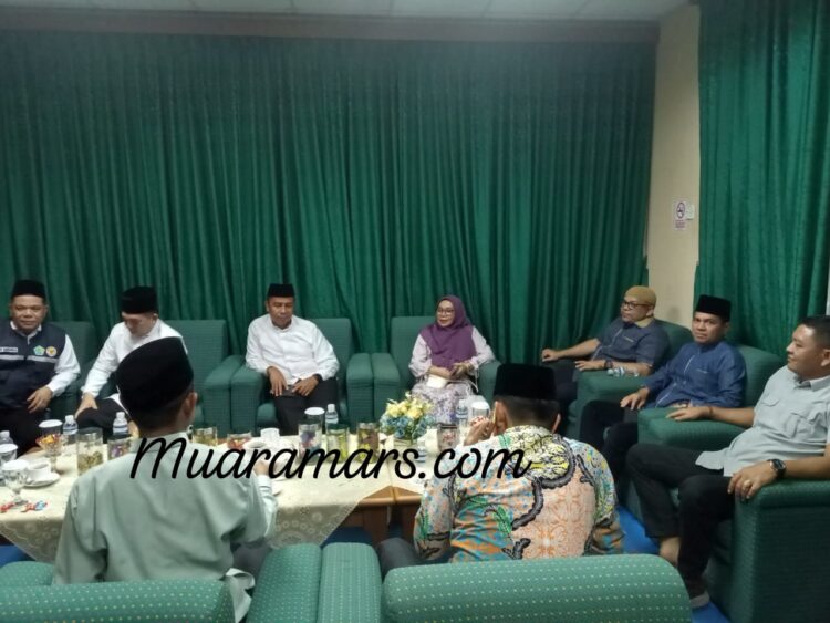 Jama’ah Haji Kloter 05 Asal Kampar Tiba di Batam