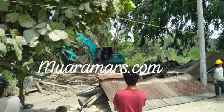  Warga Belum Terima Ganti Rugi” Jurusita PN Pekanbaru Sudah lakukan Eksekusi Lahan