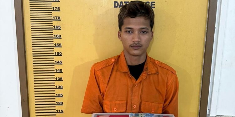 Penggrebekan di Kampung Dagang Rengat, 23 Paket Narkoba Disita, Satu Tersangka Diborgol