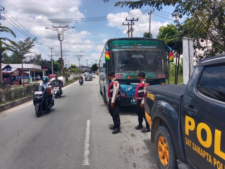 Jaga Kota Taluk Kuantan Tetap Kondusif, Polres Kuansing Gelar Patroli Pleton Standby