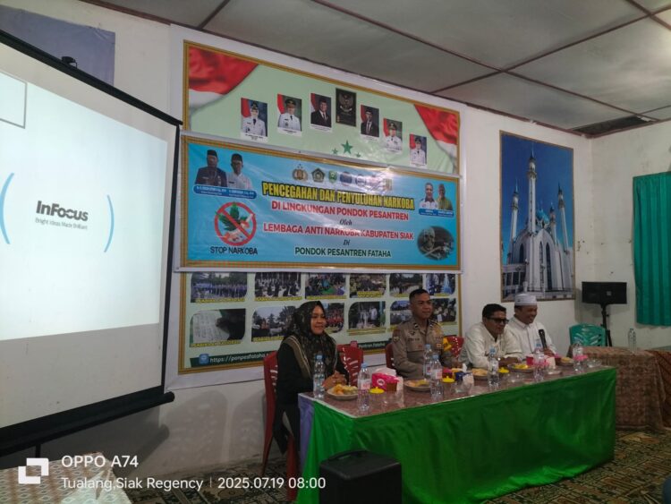 Polsek Tualang dan LAN Siak Edukasi Bahaya Narkoba di Pesantren FATAHA